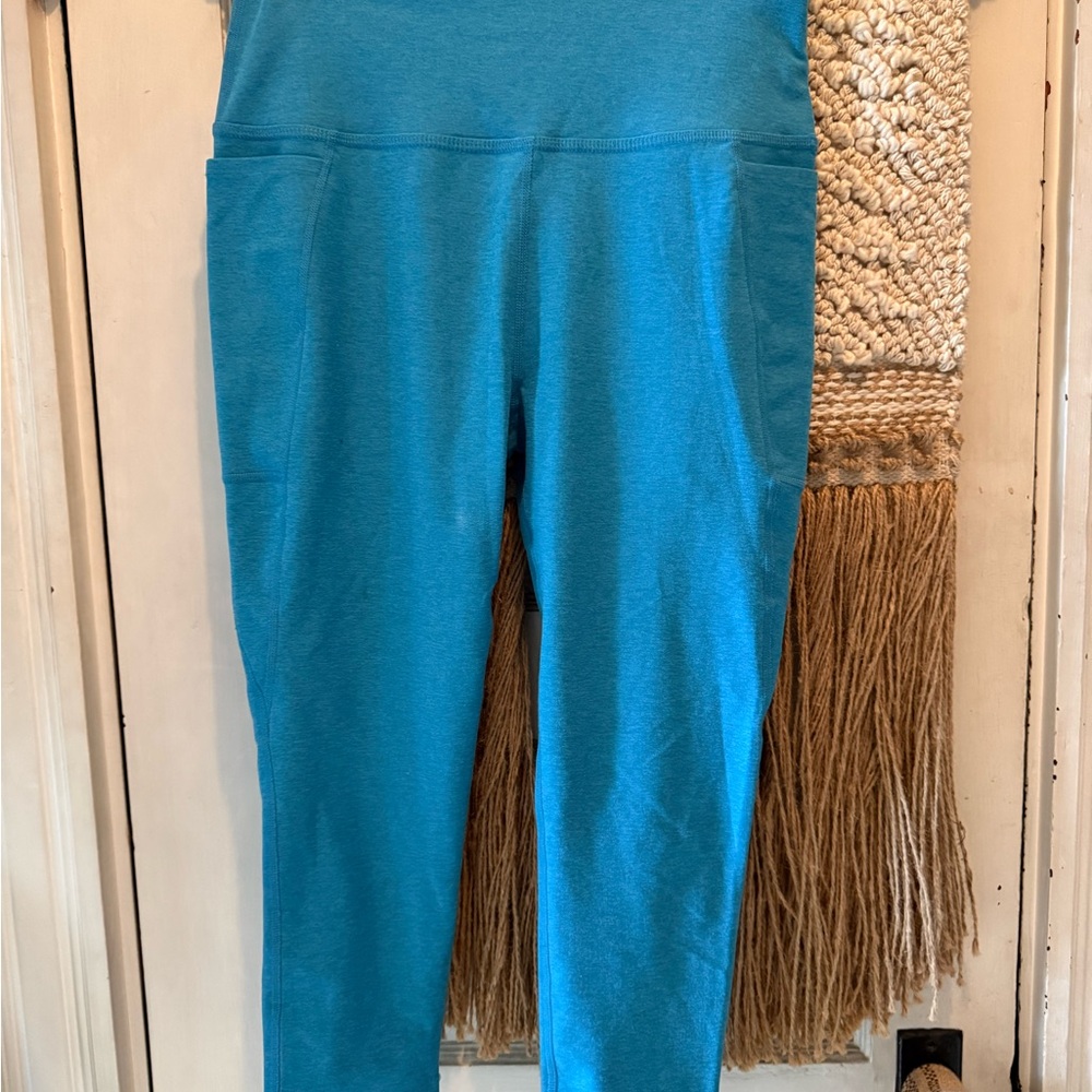 Beyond Yoga Teal 3/4 Legging XL